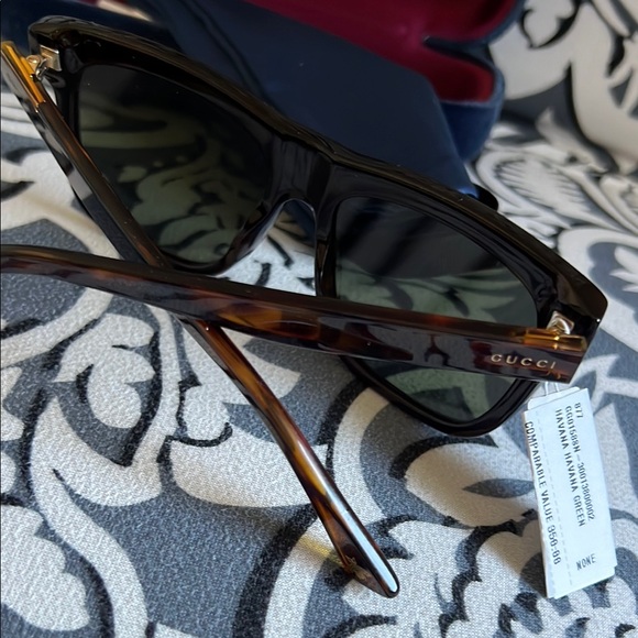 Gucci Tortoise Havana Green Sunglasses - Picture 6 of 9